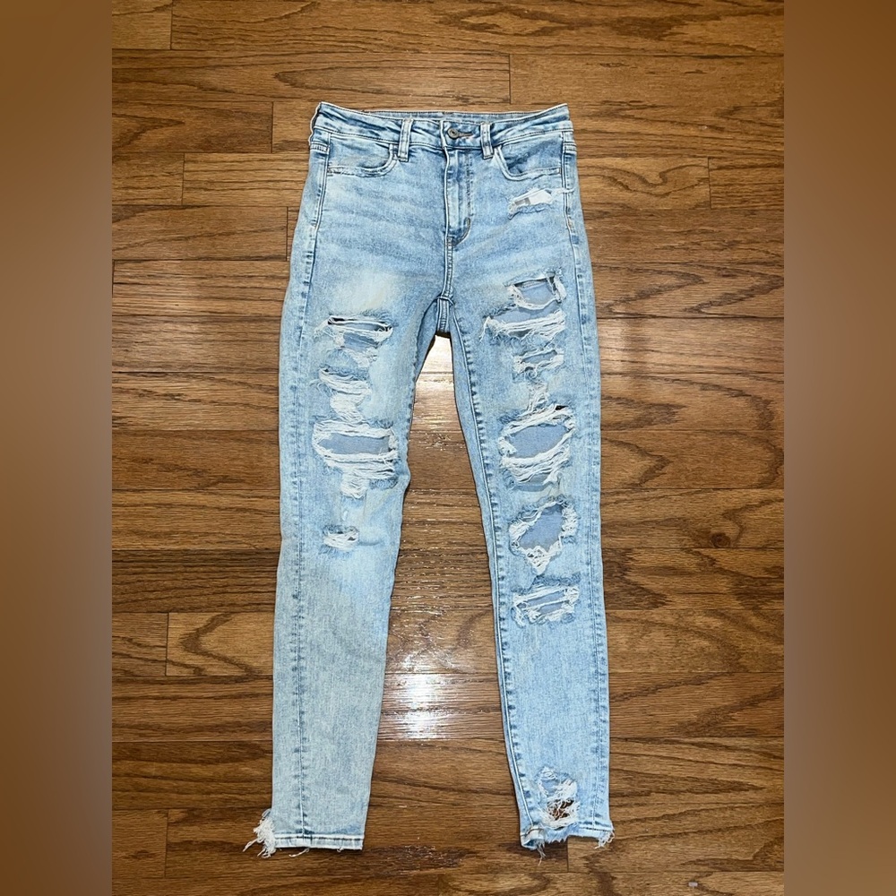 American Eagle - Size 4 - Next Level Distressed Jeans - Skinny Fit